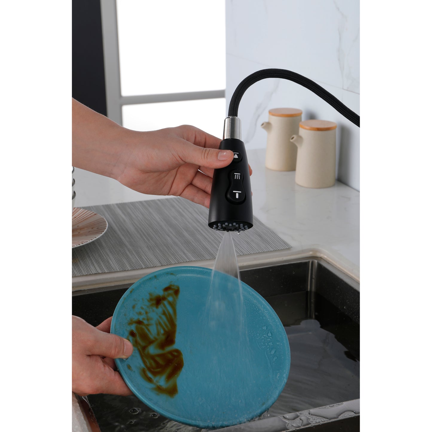 Black Kitchen Faucet with Pull Down Sprayer - Matte Finish, Single Handle, Fingerprint Resistant, Deck Mount Sink Faucet