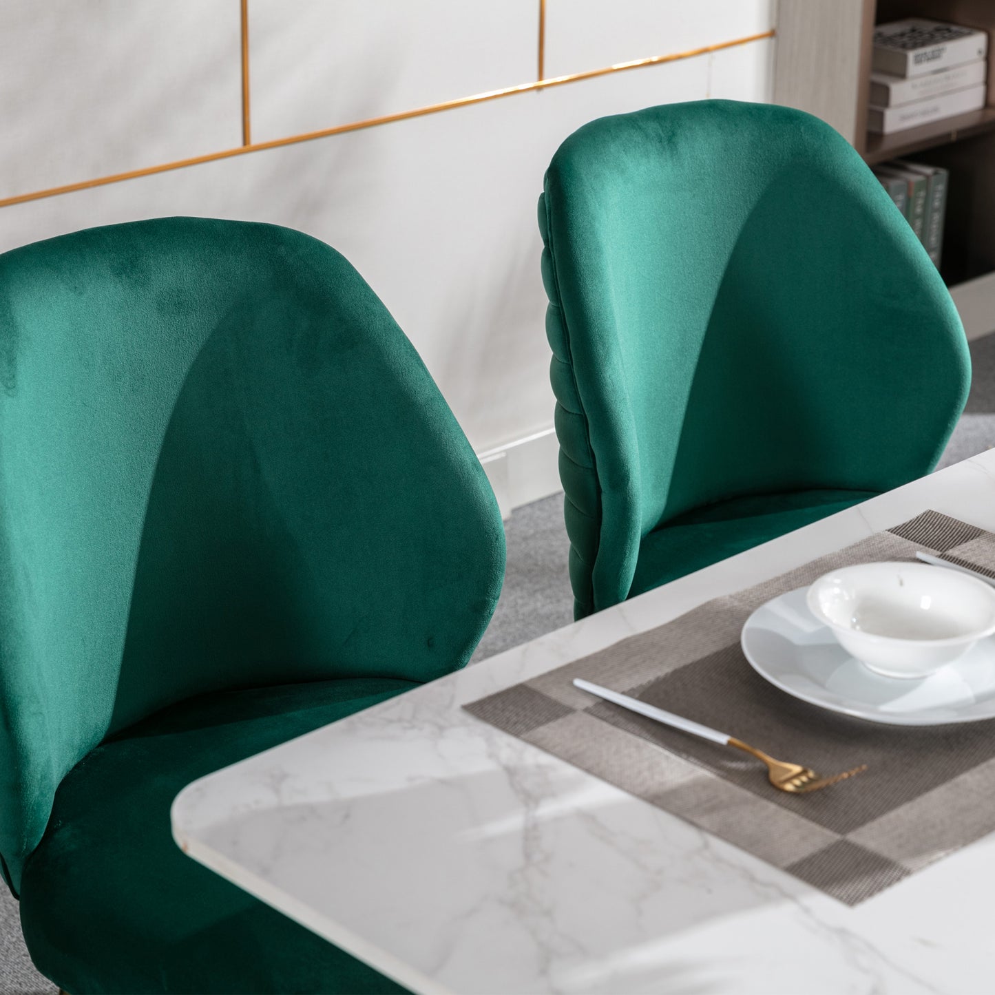Modern Velvet Dining Chair Set of 2 - Woven Upholstered Accent Chairs with Barrel Backrest & Gold Metal Legs for Living Room Green