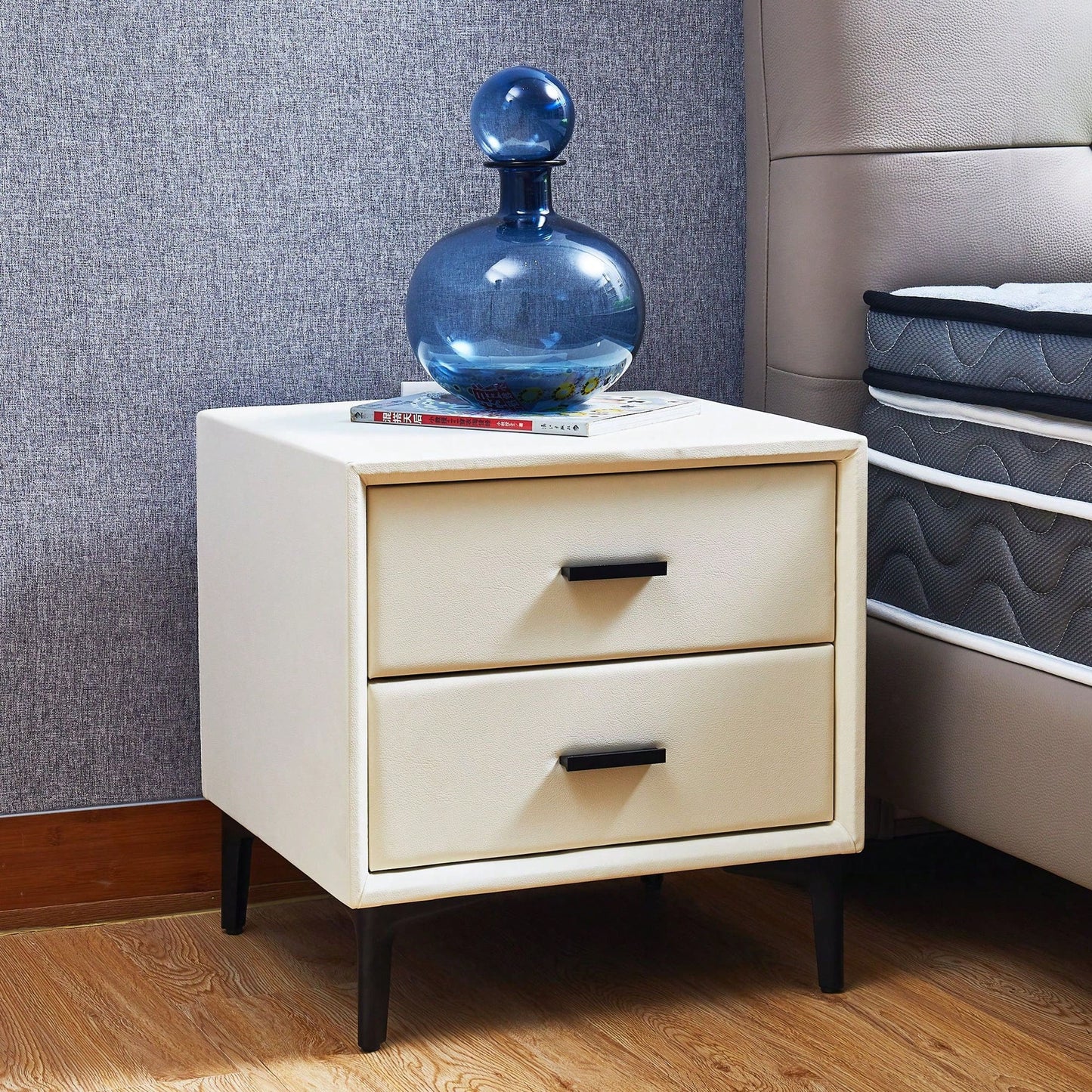 Modern Nightstand With 2 Drawers, Night Stand With PU Leather And Hardware Legs, End Table, Bedside Cabinet For Living Room/Bedroom