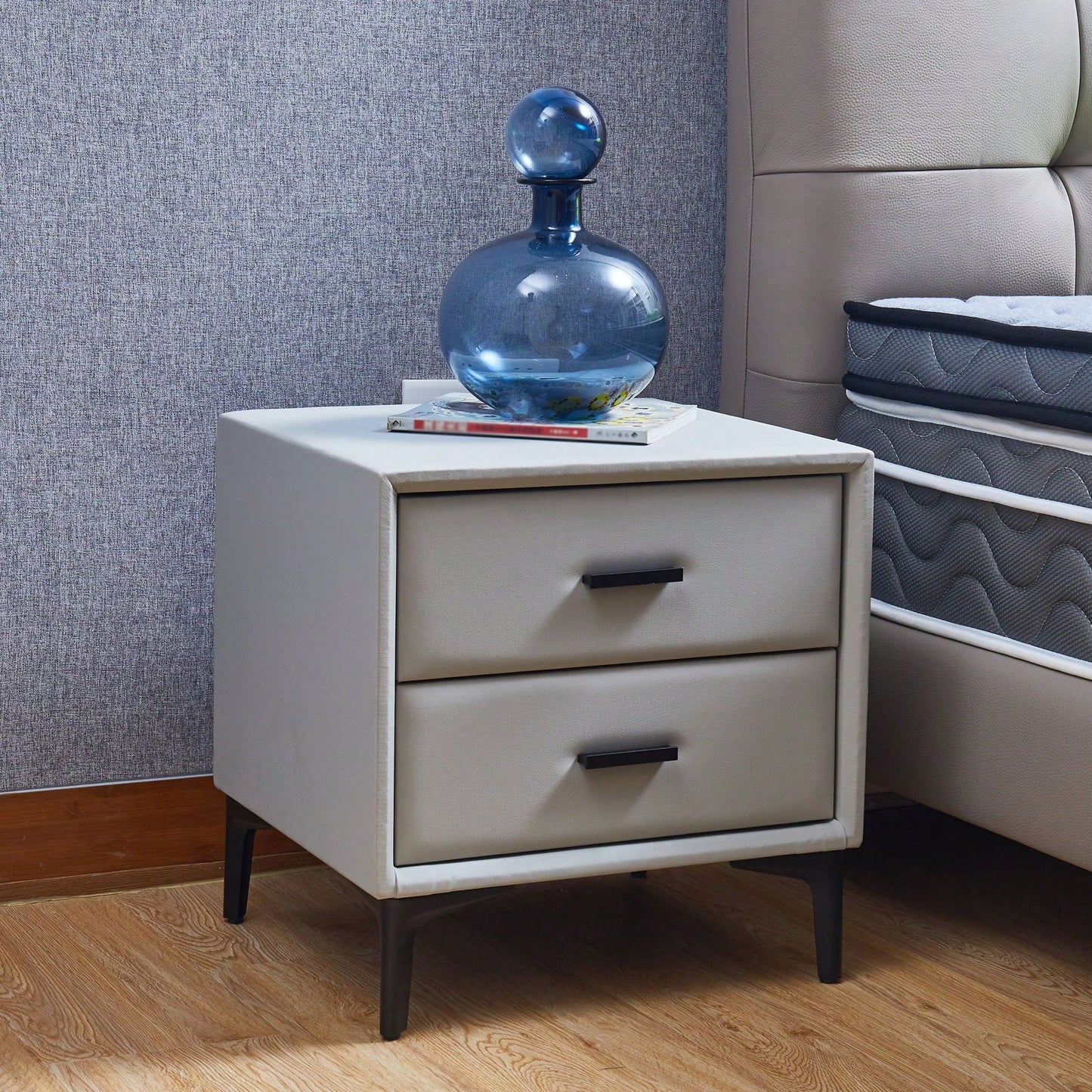 Modern Nightstand With 2 Drawers, Night Stand With PU Leather And Hardware Legs, End Table, Bedside Cabinet For Living Room/Bedroom