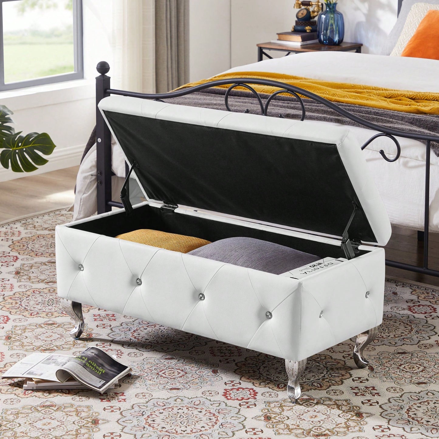 Stylish Flip Top Storage Bench with Padded Seat for Entryway Living Room Bedroom Supports 250 Lb