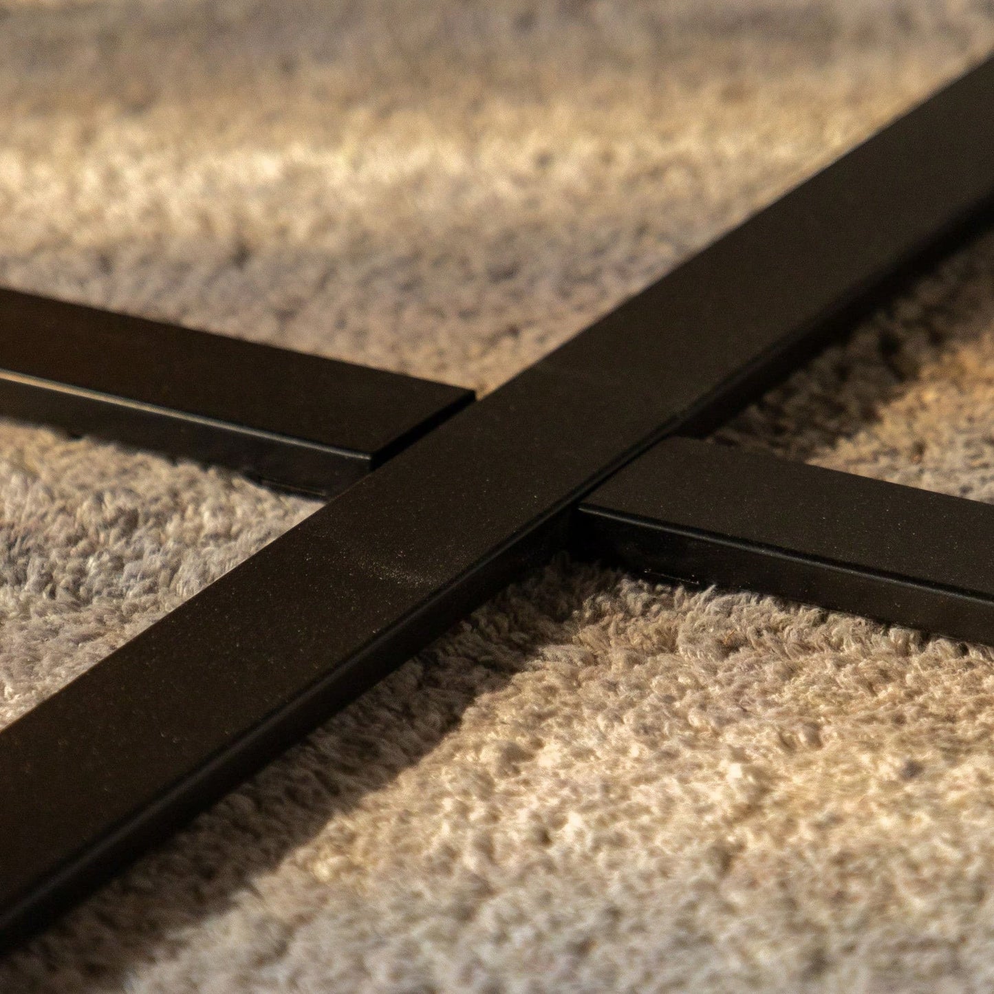 Modern Retro Splicing Round Coffee Table, Fir Wood Table Top With Black Cross Legs Base