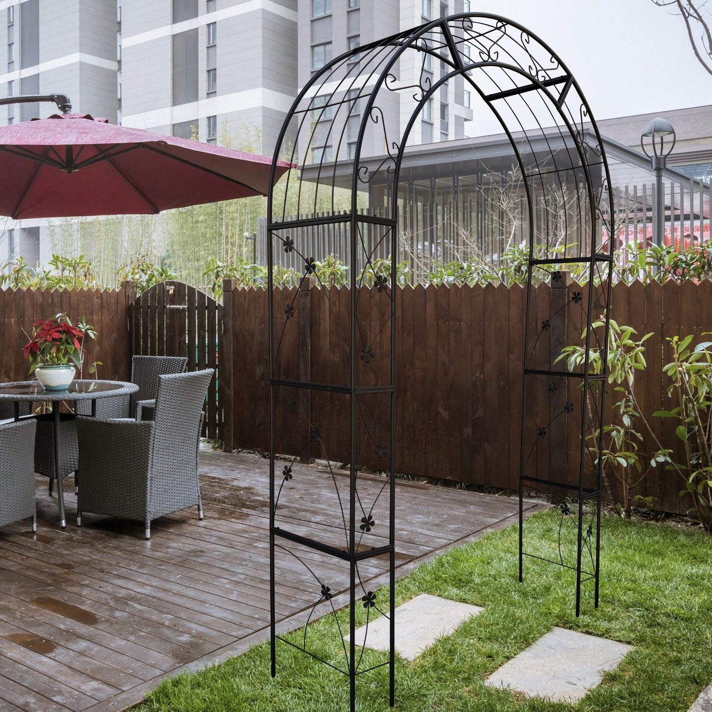 Elegant Garden Arch For Decorating And Supporting Climbing Plants