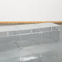 Spacious And Portable Polycarbonate Greenhouse For Year-Round Outdoor Planting