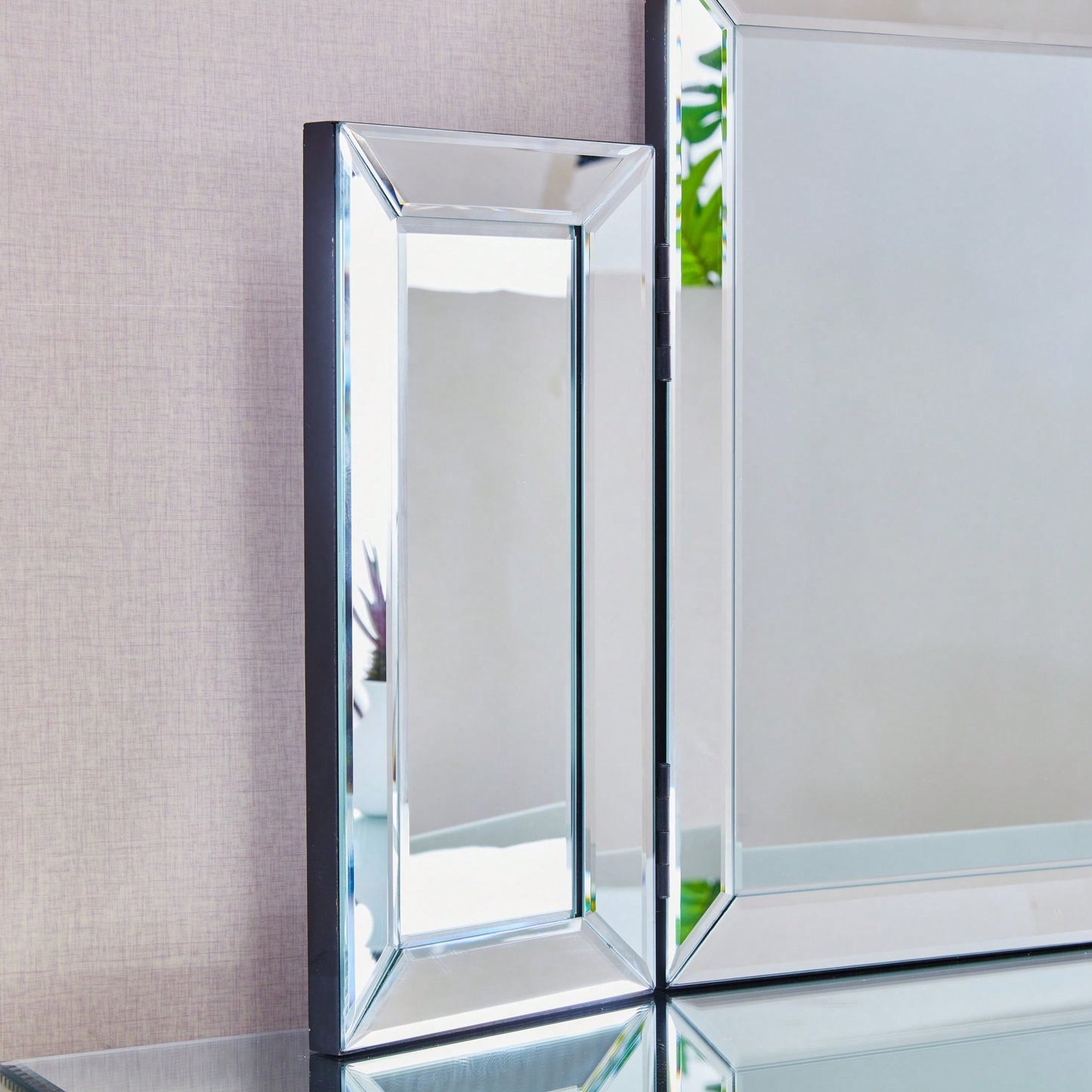 Mountain Shaped Folding Vanity Mirror Widely Used In Homes And Offices