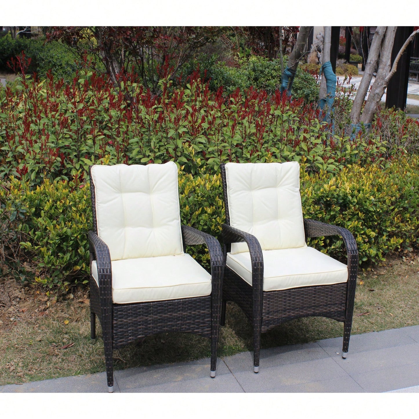 2-Piece Outdoor Dining Chairs With Beige Cushions For Patio Furniture