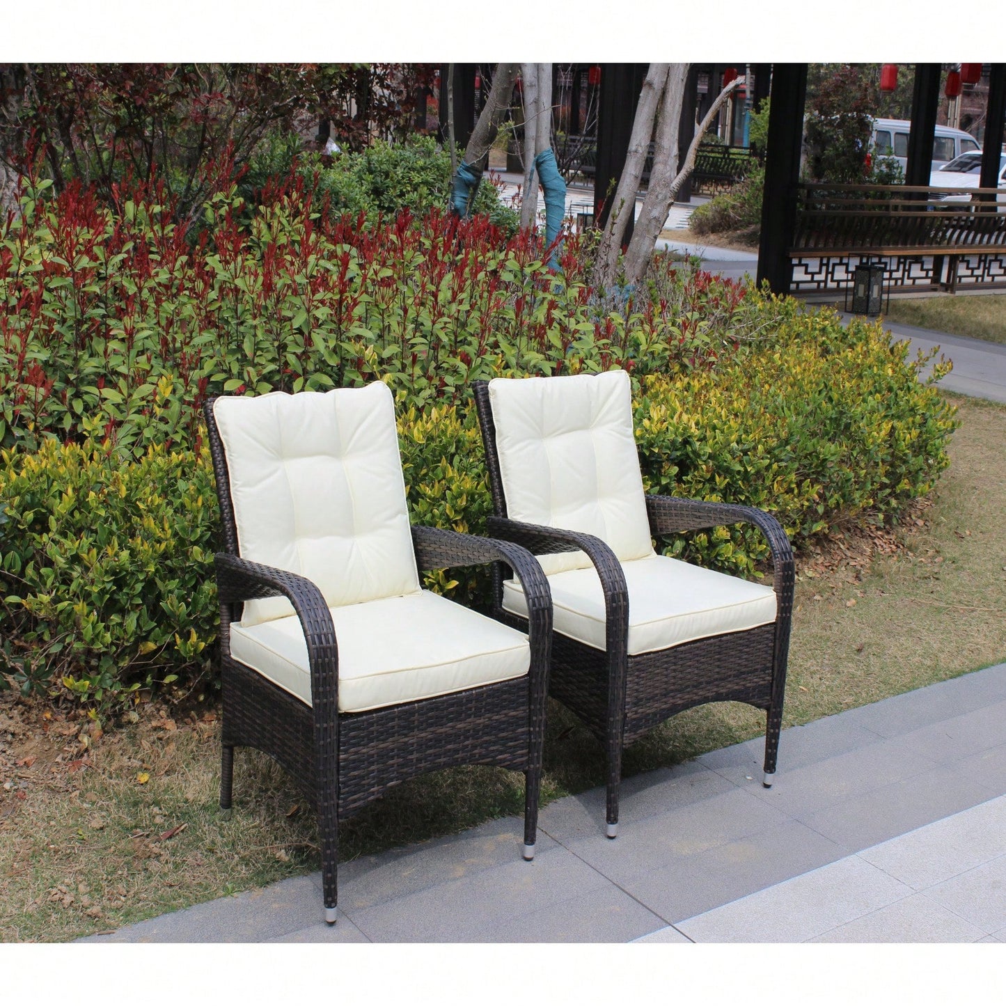 2-Piece Outdoor Dining Chairs With Beige Cushions For Patio Furniture