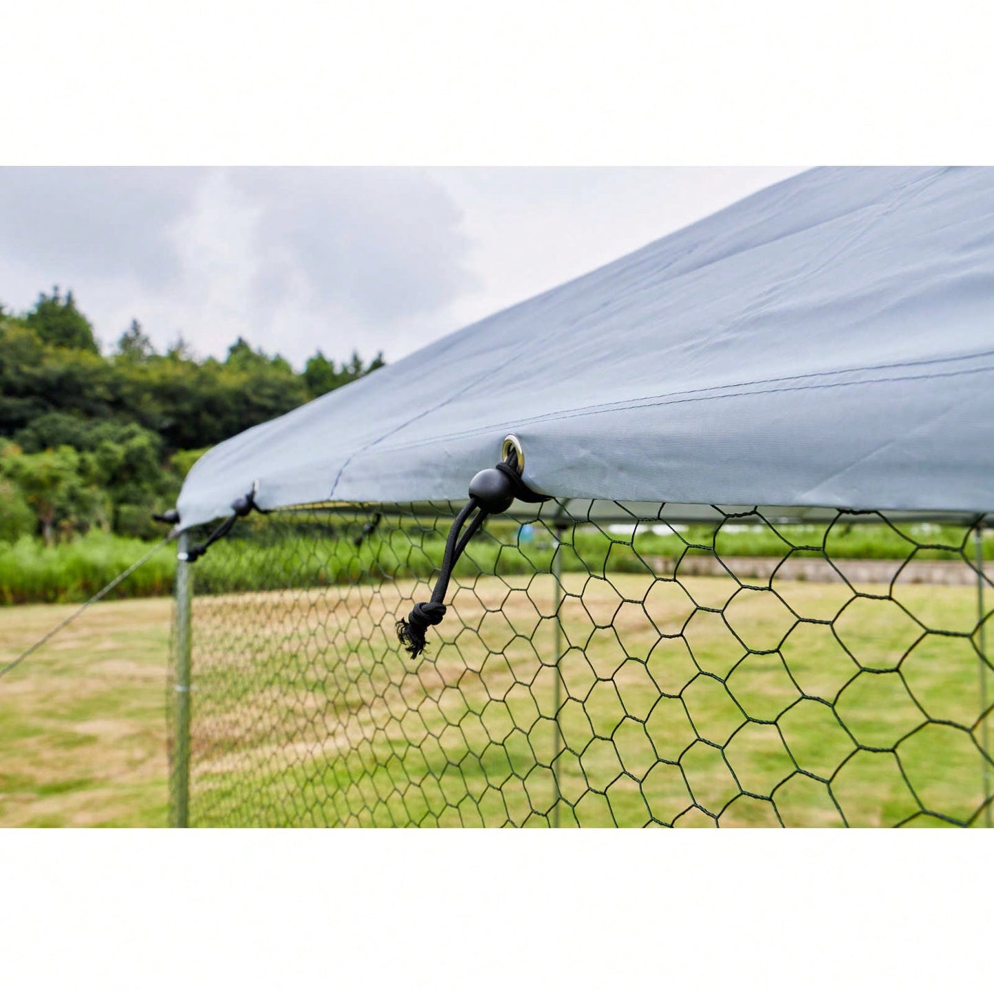 Large Metal Chicken Coop Hexagonal Steel Wire Mesh Outdoor House For Ducks, Rabbits, Sheep, Birds - Waterproof And UV Resistant (13.1*8.6ft)