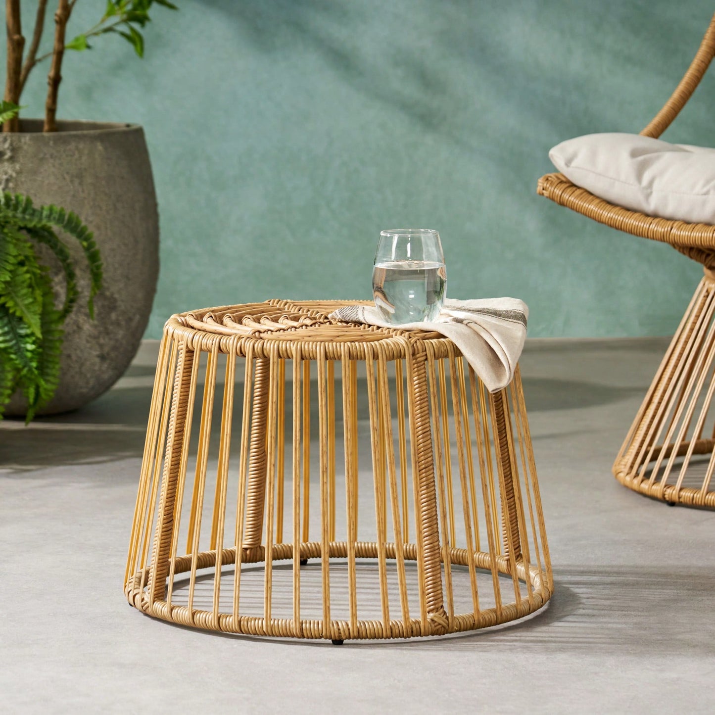 Boho Wicker Outdoor Side Table with Cage Frame Weather-Resistant PE Rattan Small Accent Table for Drinks and Plants