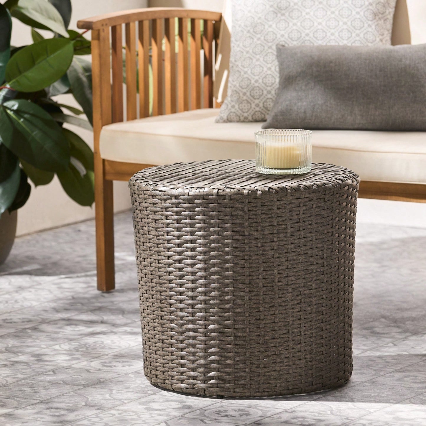 All-Weather PE Rattan Wicker Barrel Side Table with Iron Frame for Garden Balcony Poolside Use