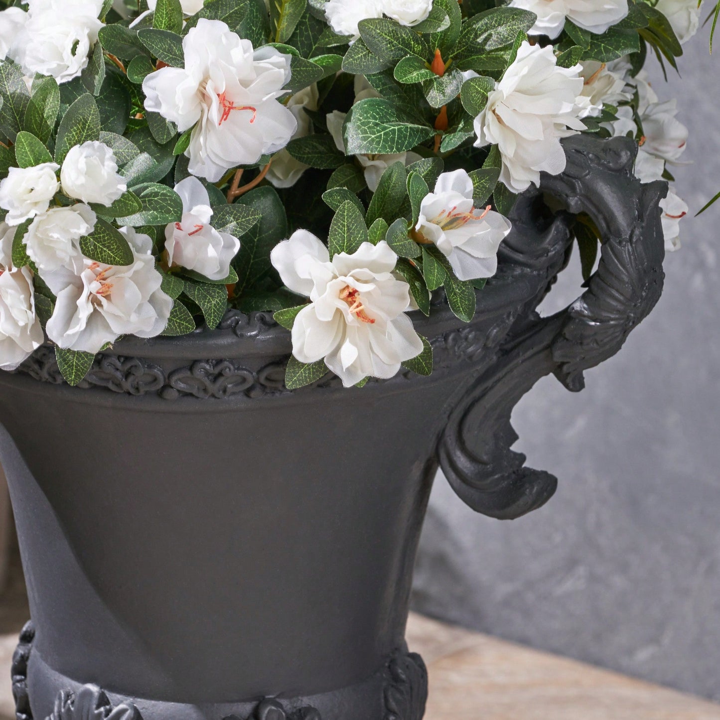 Elegant Decorative Urn For Indoor And Outdoor Plants