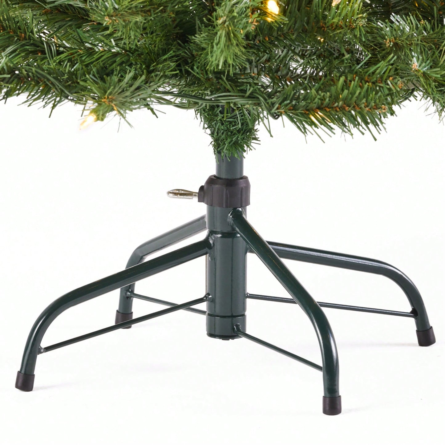 4.5-Foot Hinged Artificial Christmas Tree With 200 Clear UL-Certified Lights - 32-Inch Diameter
