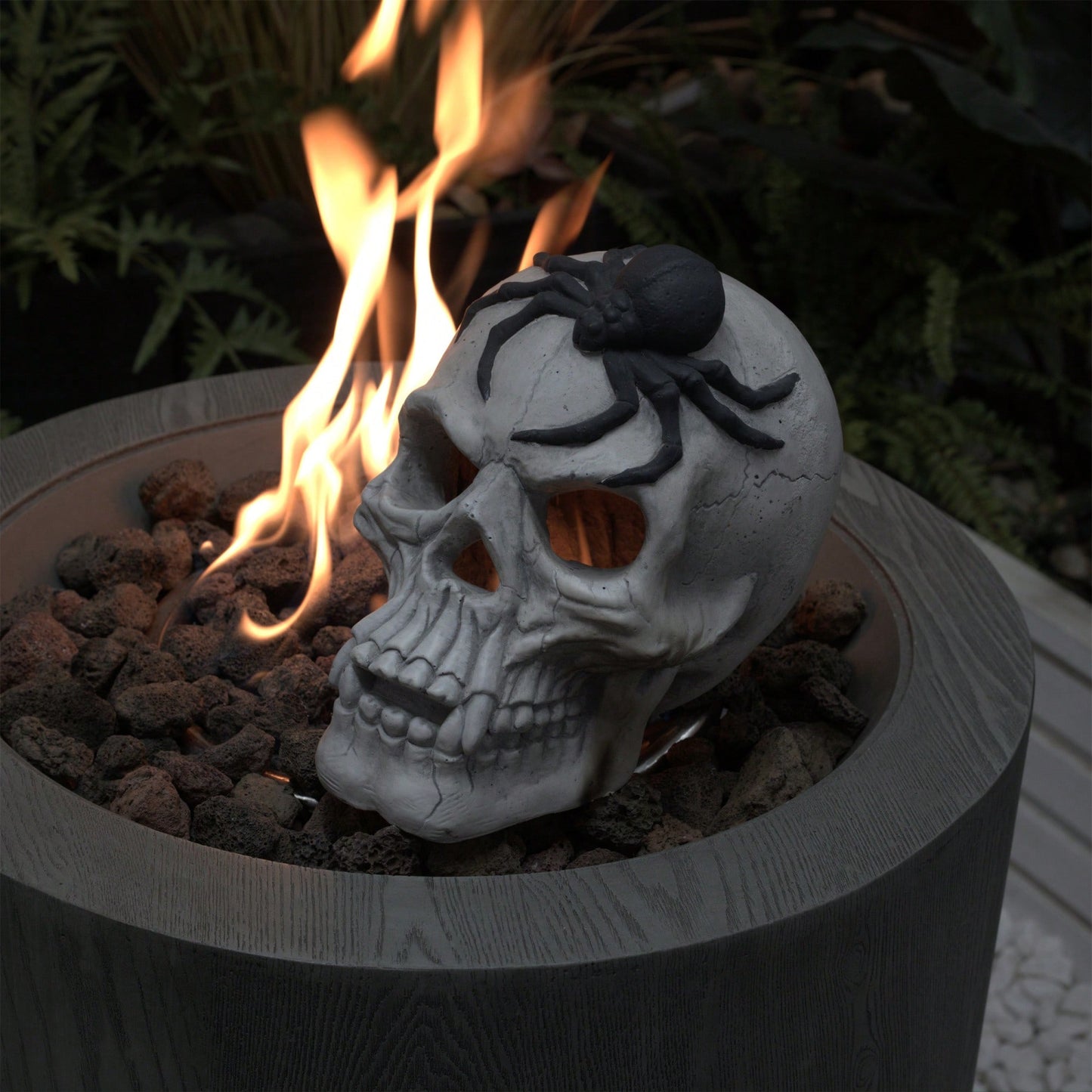 Spooky Demon Skull Decoration For Outdoor Fireplaces And Fire Pits - Perfect For Halloween Ambiance