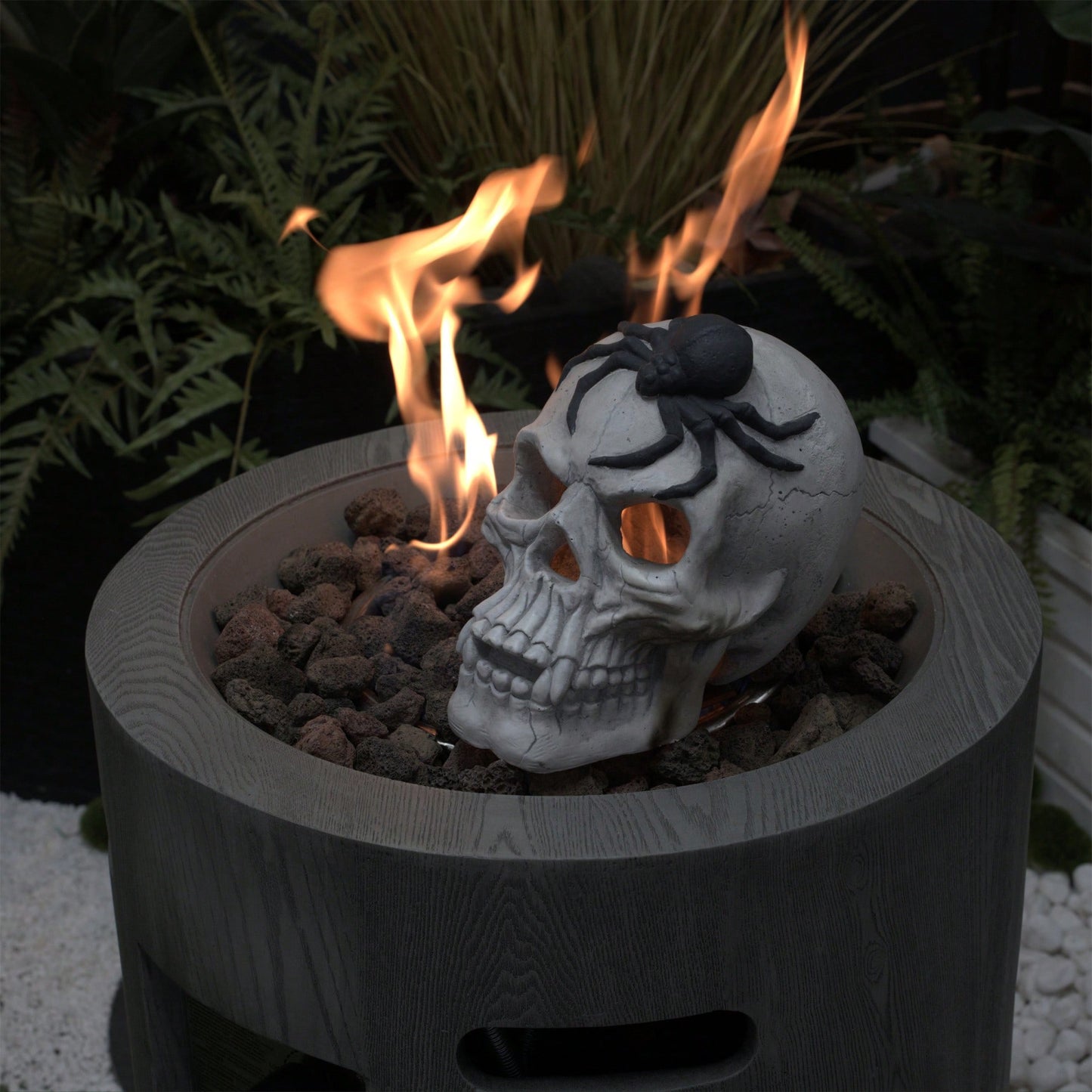 Spooky Demon Skull Decoration For Outdoor Fireplaces And Fire Pits - Perfect For Halloween Ambiance