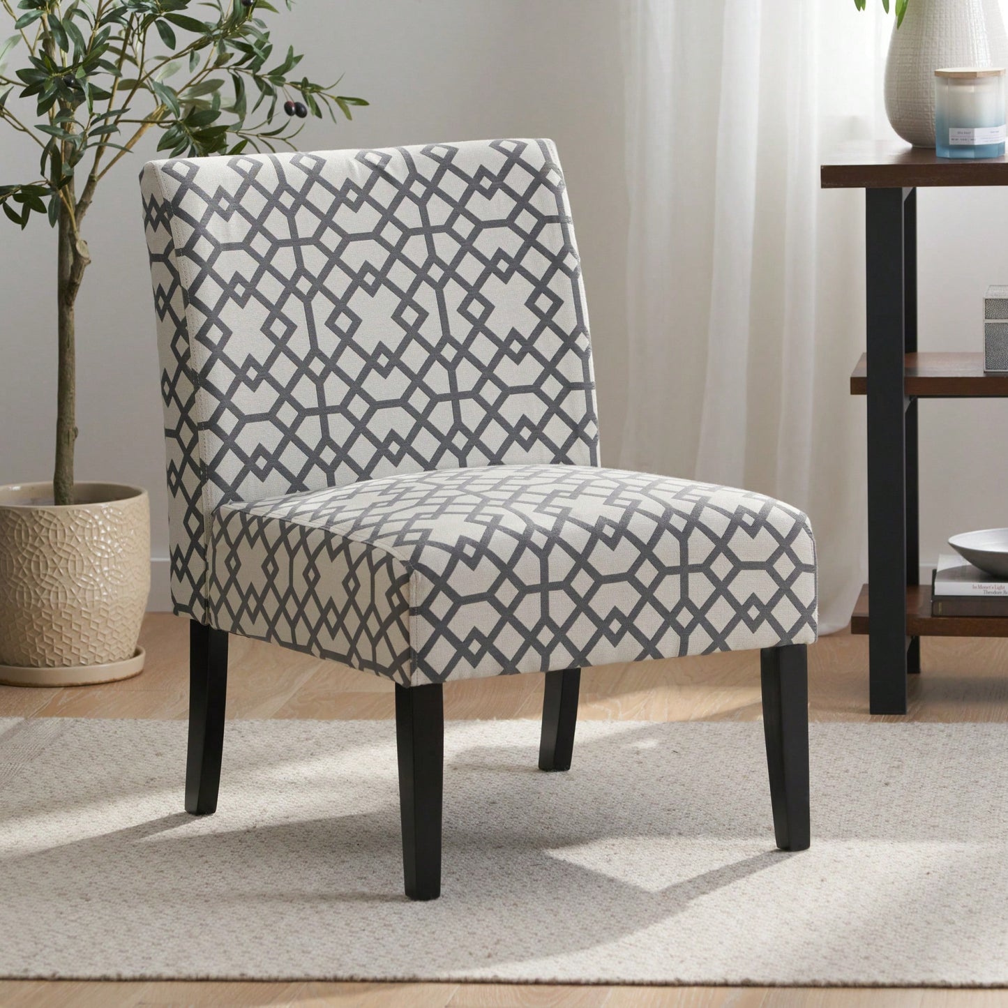 Stylish Mid-Century Modern Accent Chair For Living Room Or Office Décor