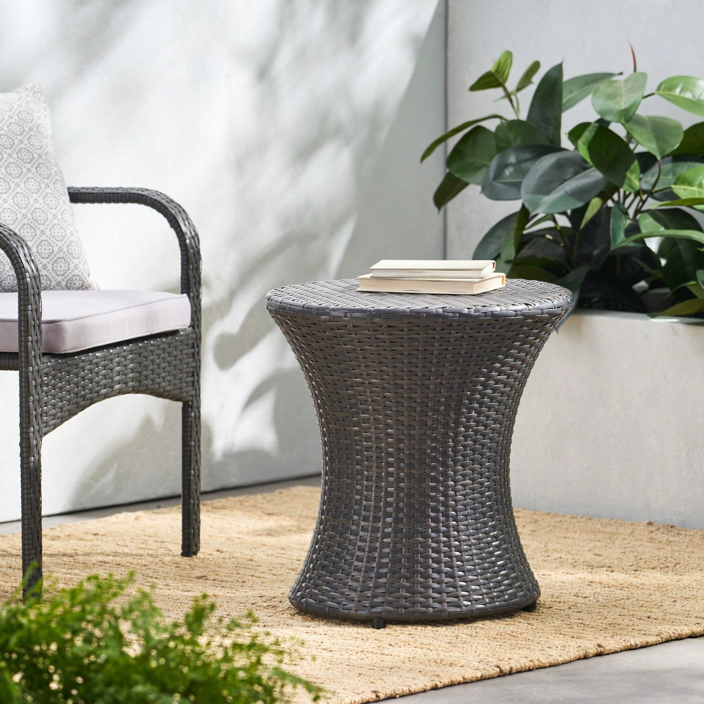 Elegant Hourglass Table Base For Modern Home Decor - Stunning Accent Piece For Any Room