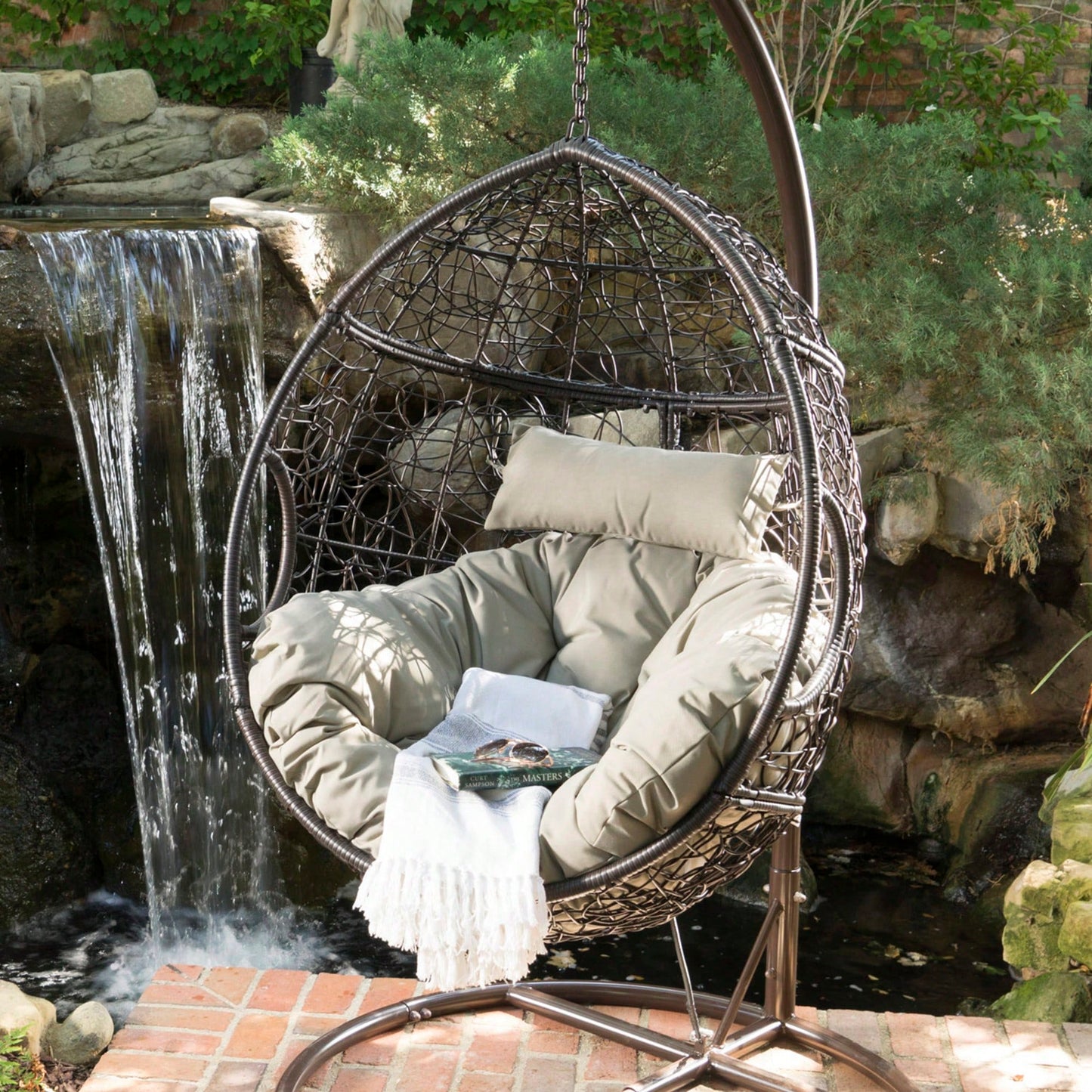 Stylish Grey Hanging Basket For Indoor And Outdoor Use – Versatile Planter For Flowers And Plants (Stand Not Included)