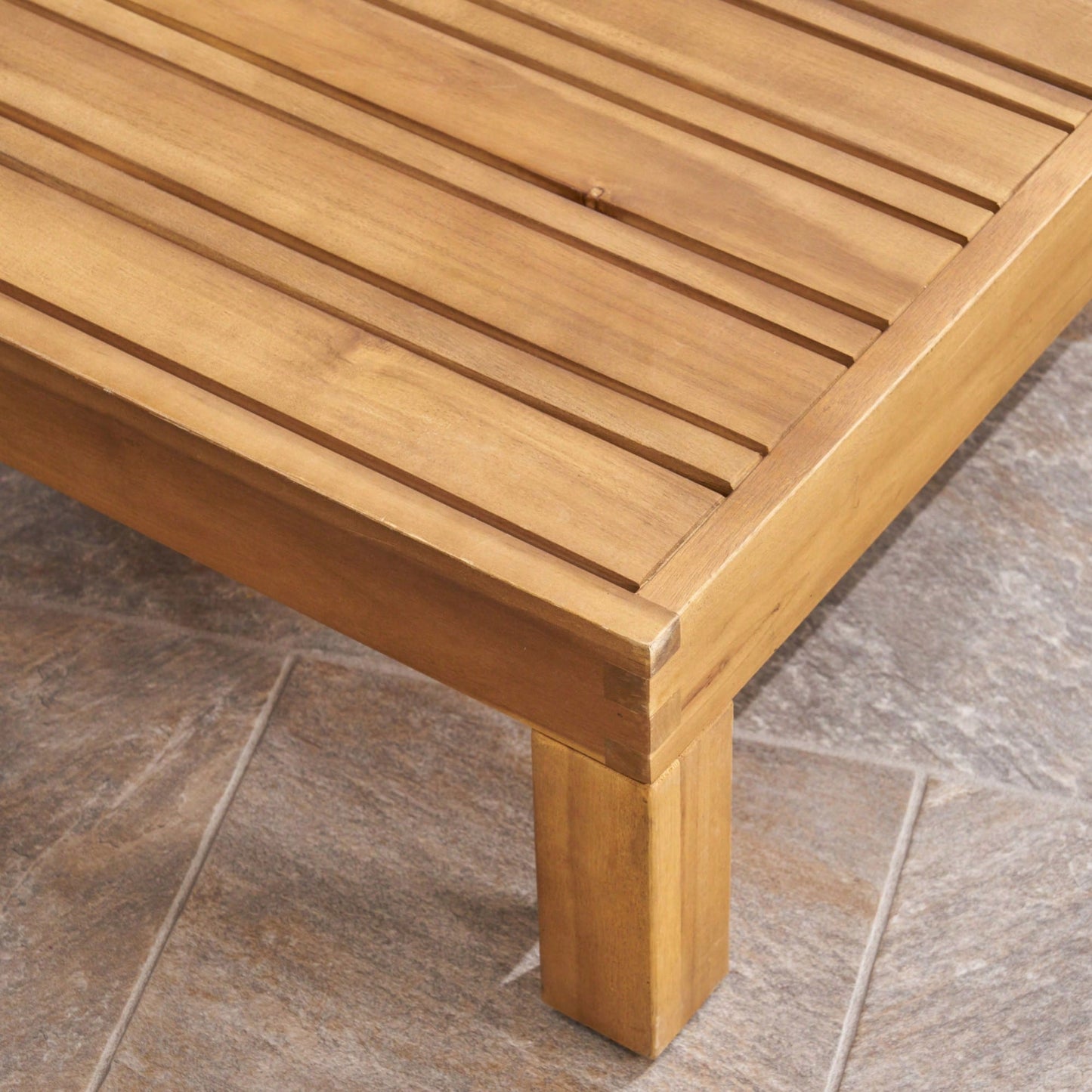 Elegant Modern Club Chair For Stylish Living Spaces - Comfortable Seating Solution