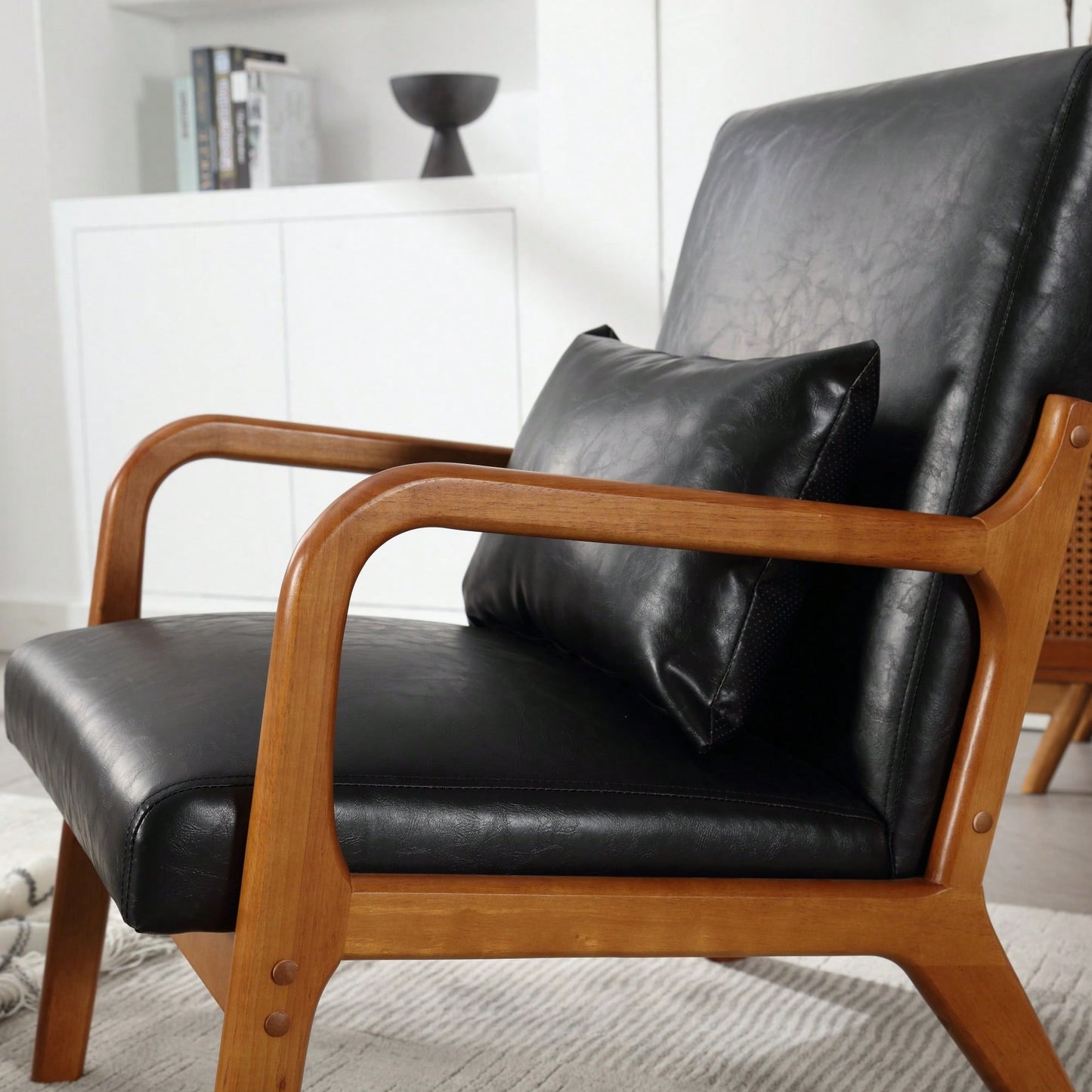 Stylish Modern Accent Chair With Solid Wood Frame And Plush Cushion For Living Room, Bedroom, Or Guest Room In Black PU