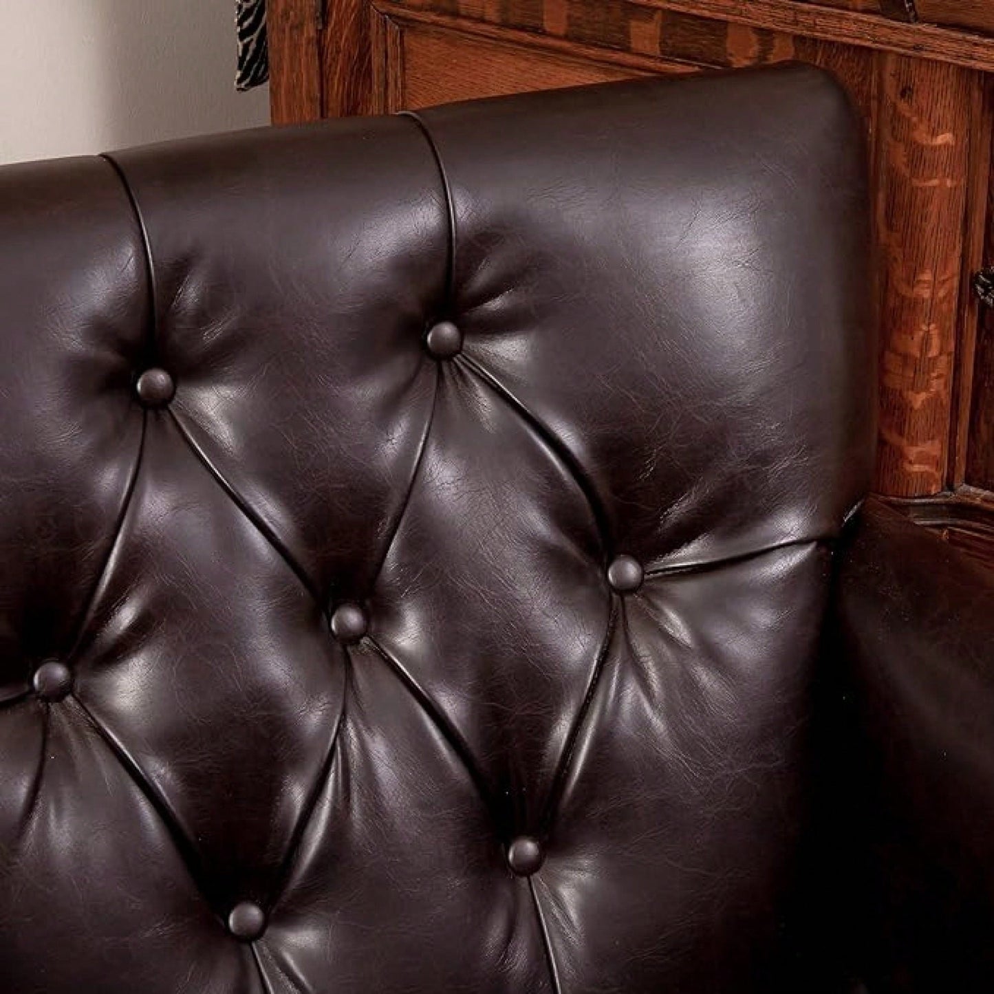 Elegant Tufted Club Chair For Cozy Living Spaces – Stylish Fabric Upholstery And Comfort Design