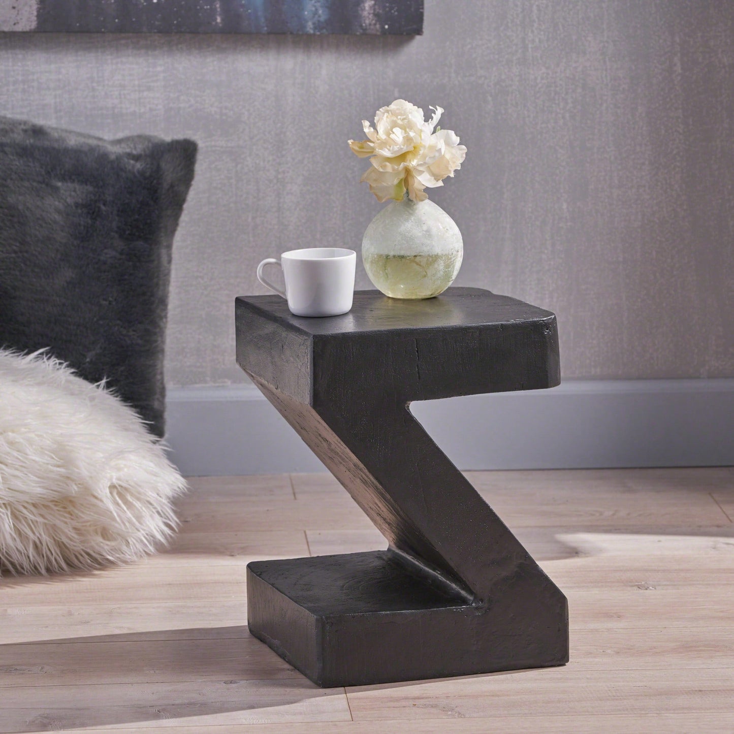 Stylish And Versatile Side Table For Any Living Space - Ideal For Coffee, Snacks, Or Decor