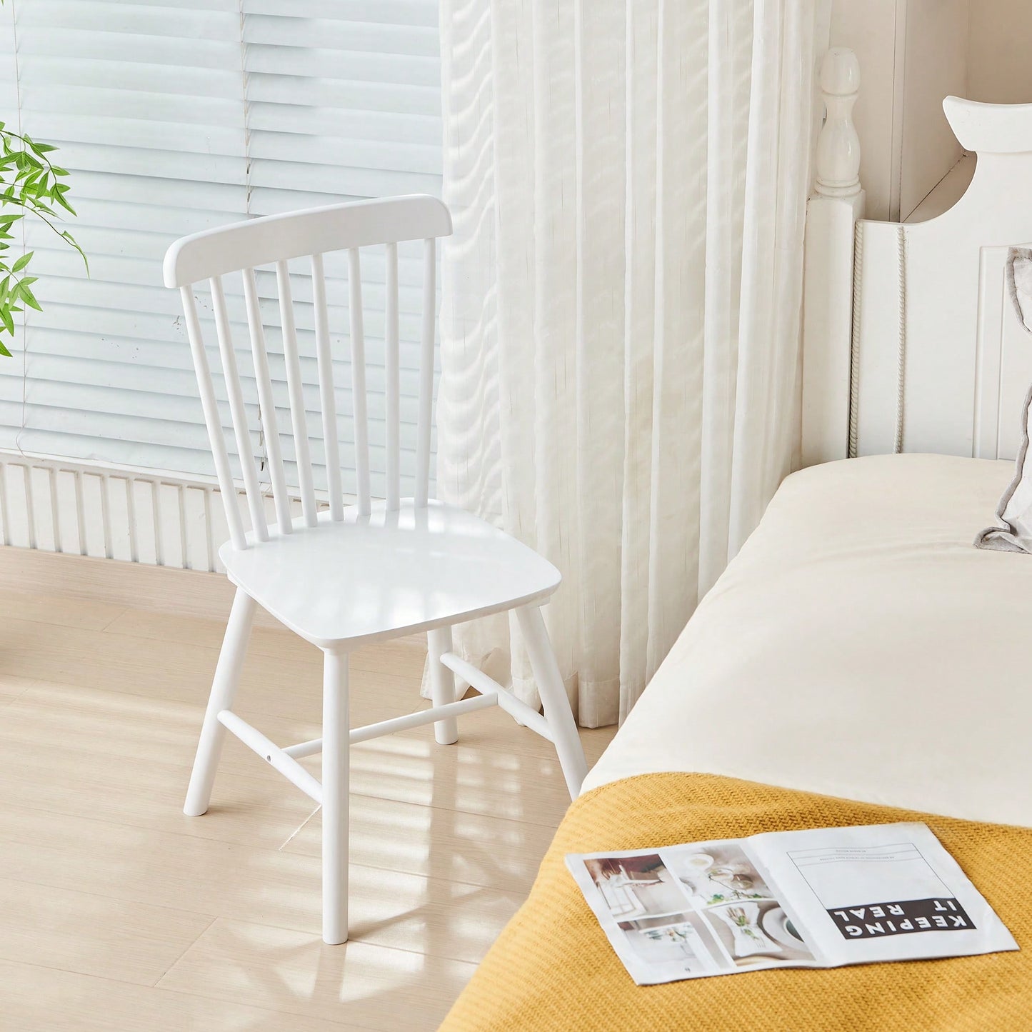 Set Of 4 White Solid Wood Dining Chairs - Simple Natural Design For Dining Room And Living Space