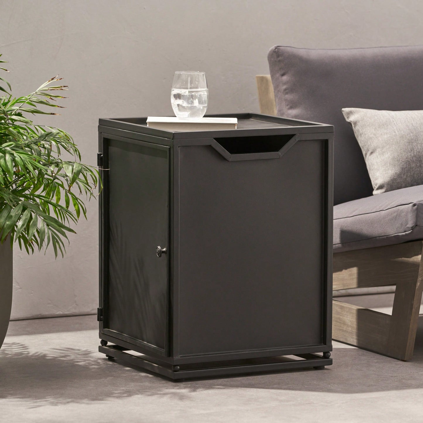 Durable Metal Tank Holder For Secure Storage And Easy Access