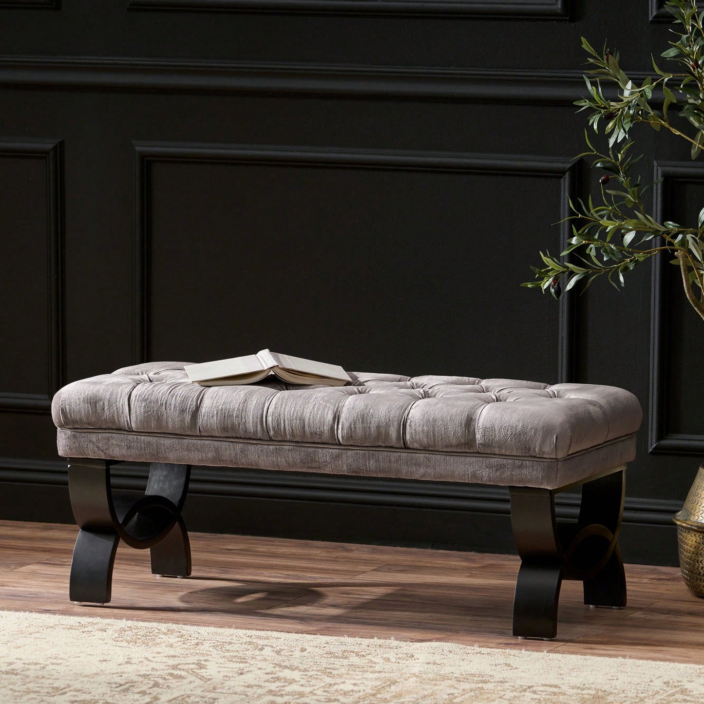 Luxurious Ottoman For Elegant Living Spaces - Stylish Storage Solution And Comfortable Seating