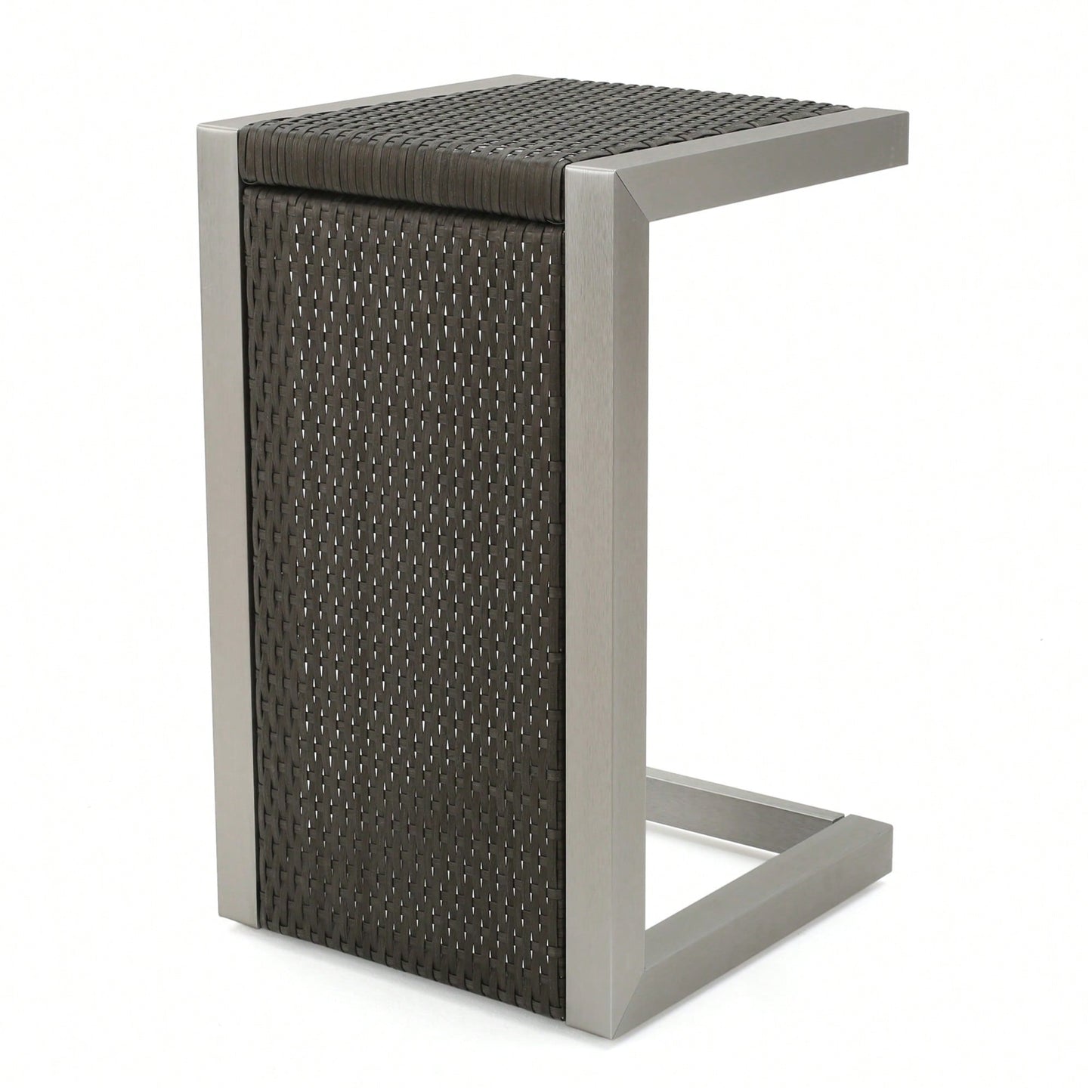 C-Shaped Wicker Side Table For Living Room Or Patio - Versatile And Stylish Accent Furniture