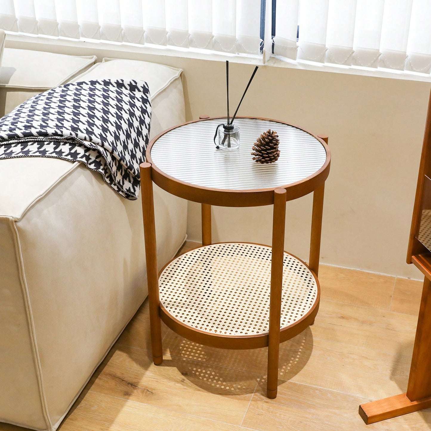 Stylish Nesting Round Wooden Coffee Table Set For Modern Farmhouse Living Room And Bedroom, Includes 1 End Table