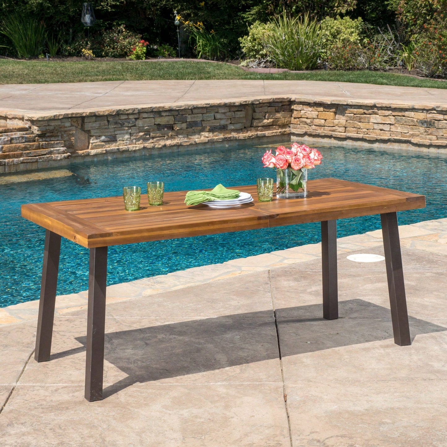 Elegant Modern Dining Table For Stylish Home Interiors