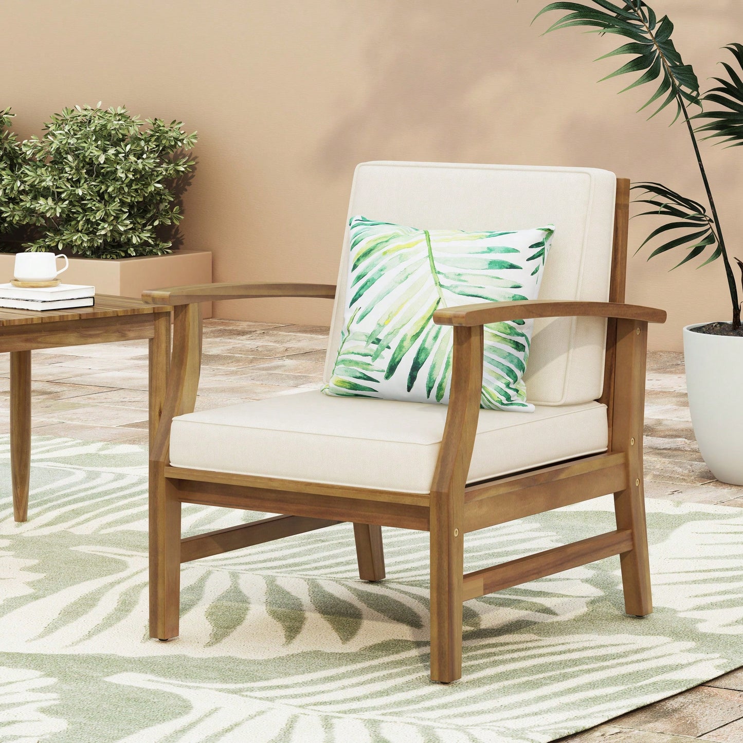 Elegant Modern Club Chair For Stylish Living Room And Lounge Spaces
