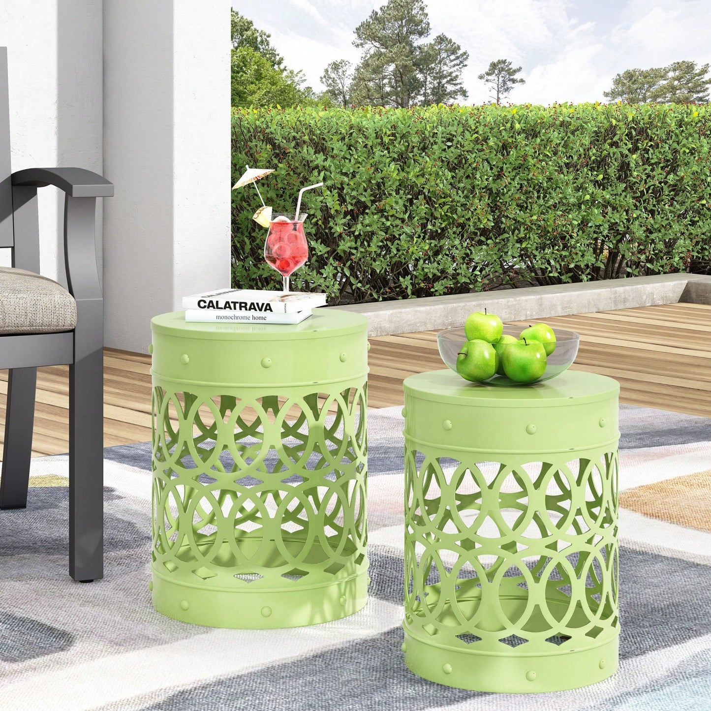 Modern Outdoor Metal Set Of 2 End Tables For Patio And Garden Use