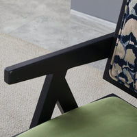 Set Of 2 Medieval Style Black Rubber Wood Dining Chairs With Armrests - Simple Natural Living Room Seating