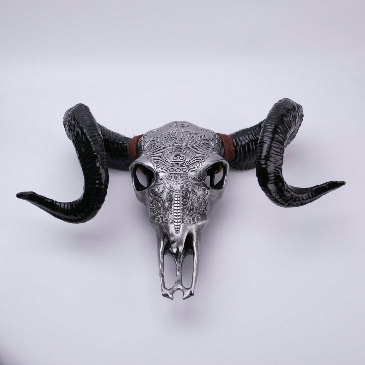 Lifelike Bone-Inspired Bull Head Wall Decor Resin Craft North American Style Home Accent
