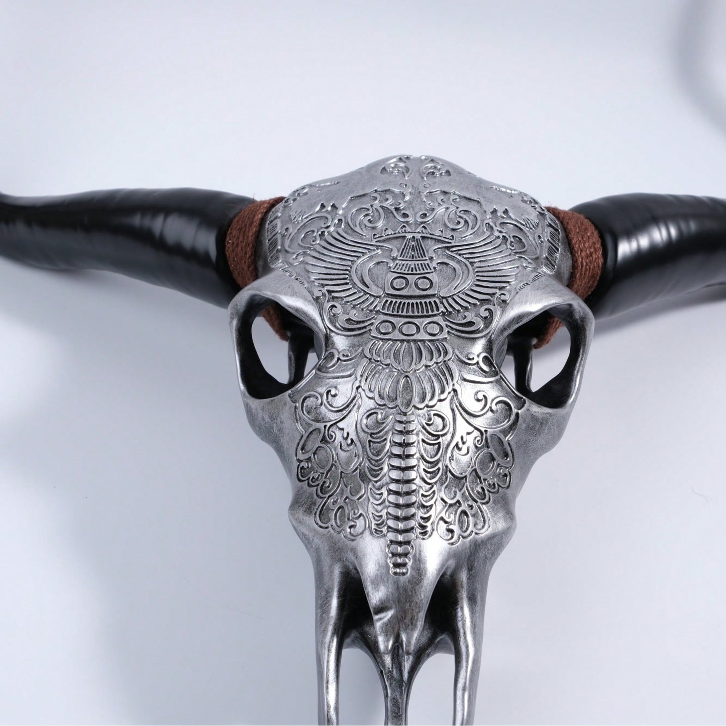 Lifelike Bone-Inspired Bull Head Wall Decor Resin Craft North American Style Home Accent