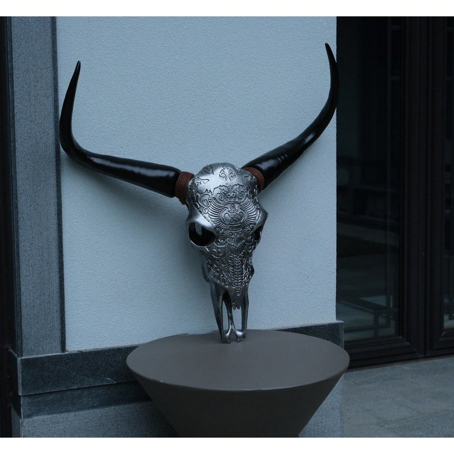 Lifelike Bone-Inspired Bull Head Wall Decor Resin Craft North American Style Home Accent