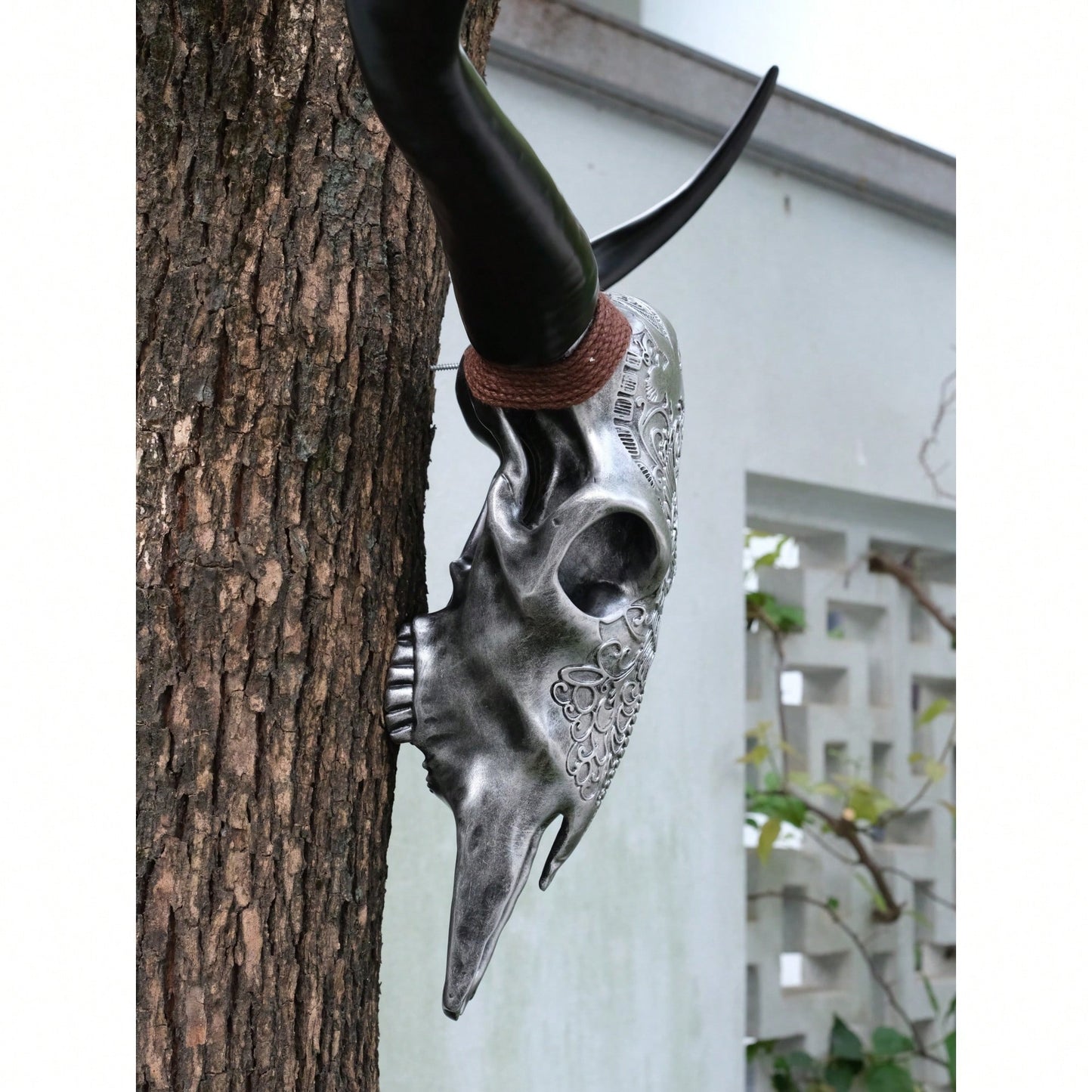 Lifelike Bone-Inspired Bull Head Wall Decor Resin Craft North American Style Home Accent