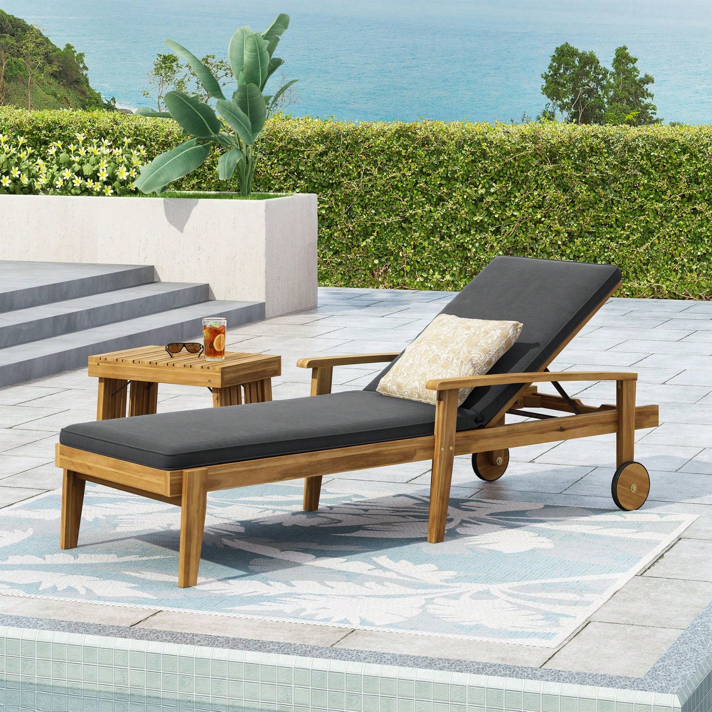 Elegant Modern Chaise Lounge For Stylish Living Room Decor