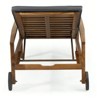 Elegant Modern Chaise Lounge For Stylish Living Room Decor