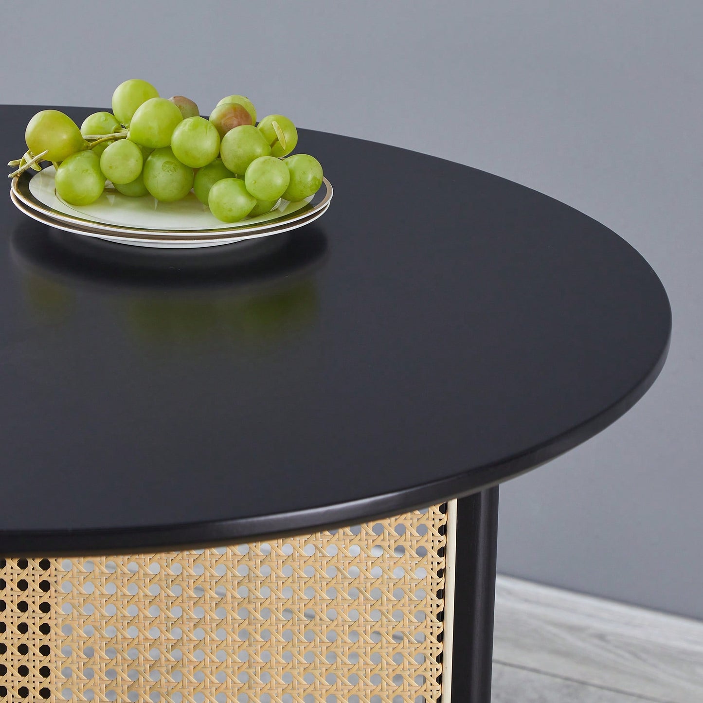 Solid Wood Round Dining Table With Rattan Accents For 2-4 People 31.5 Inch Diameter Black