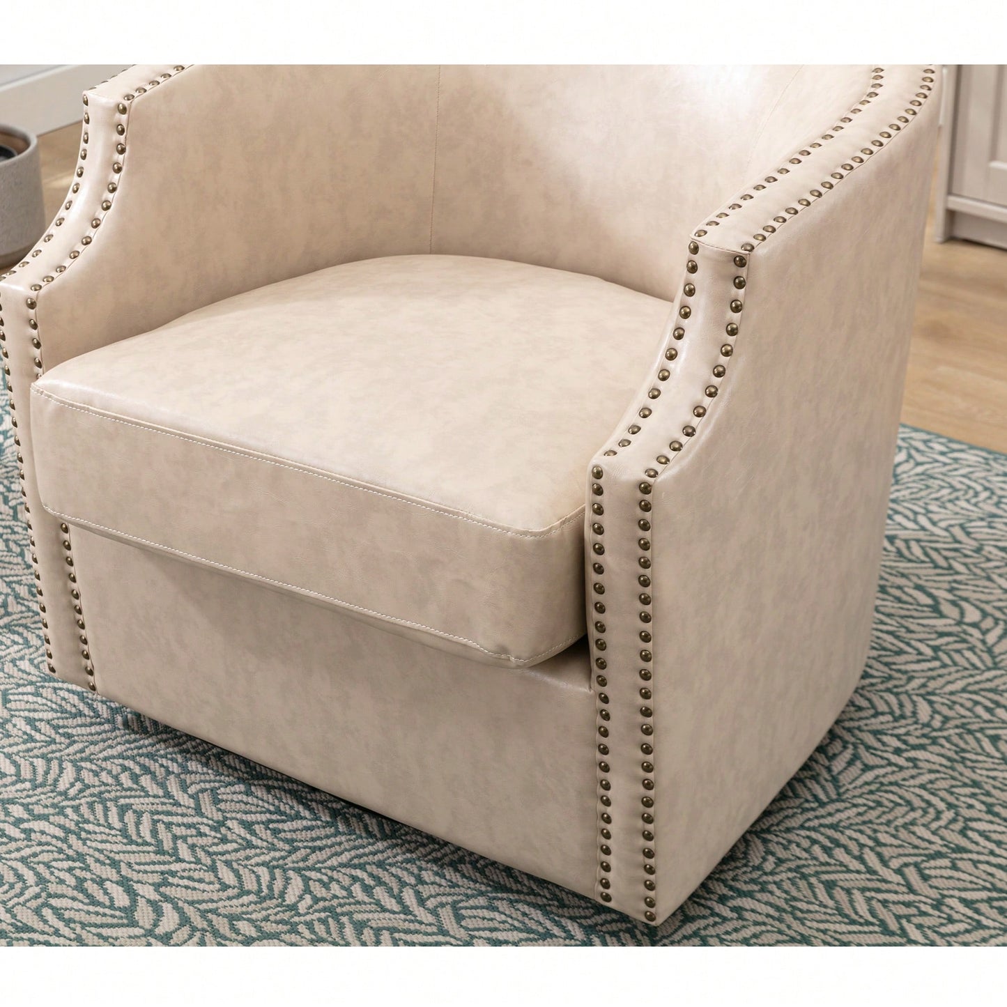 Elegant Swivel Living Room Chair For Modern Comfort And Style