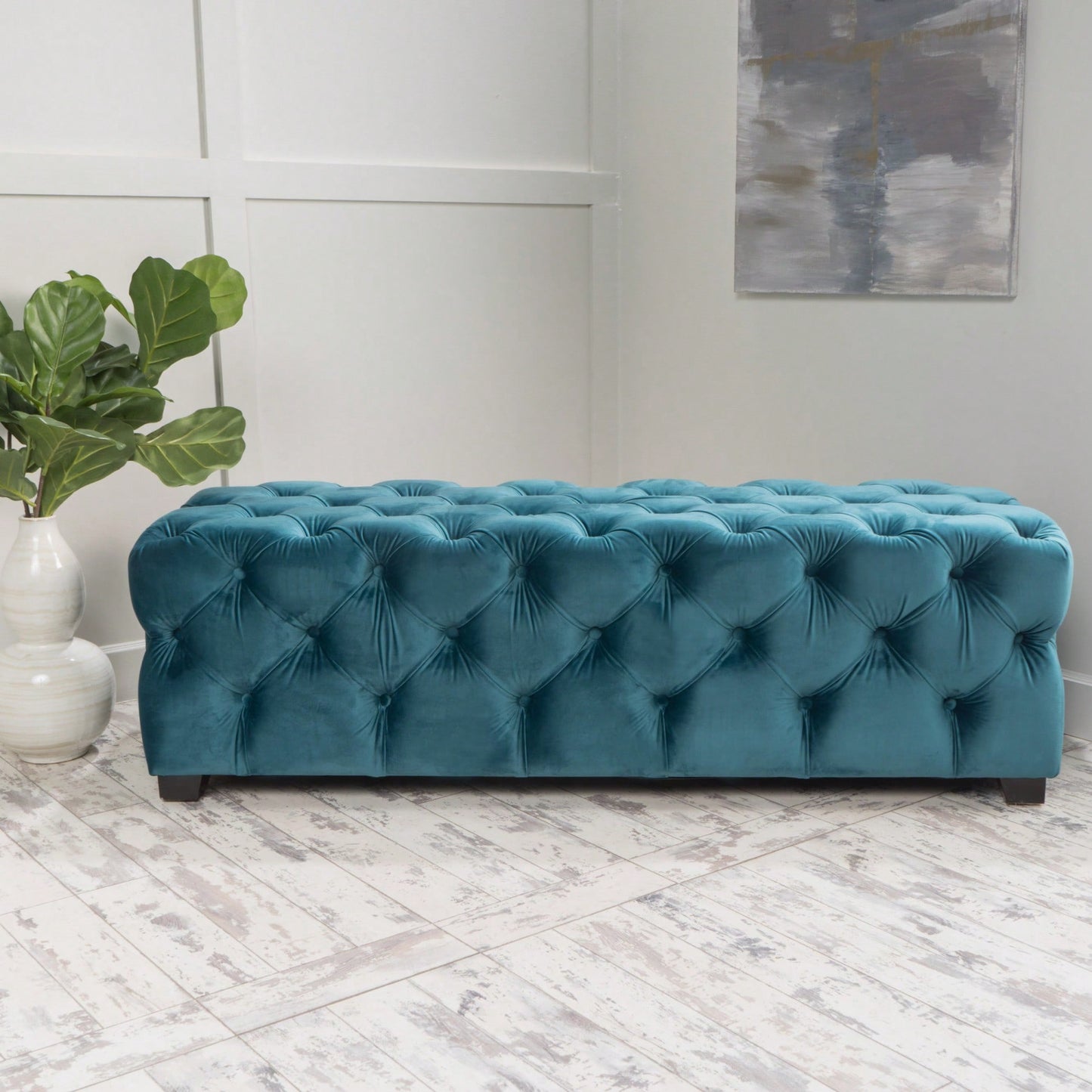 Elegant Ottoman For Living Room Or Bedroom With Plush Upholstery And Sturdy Design