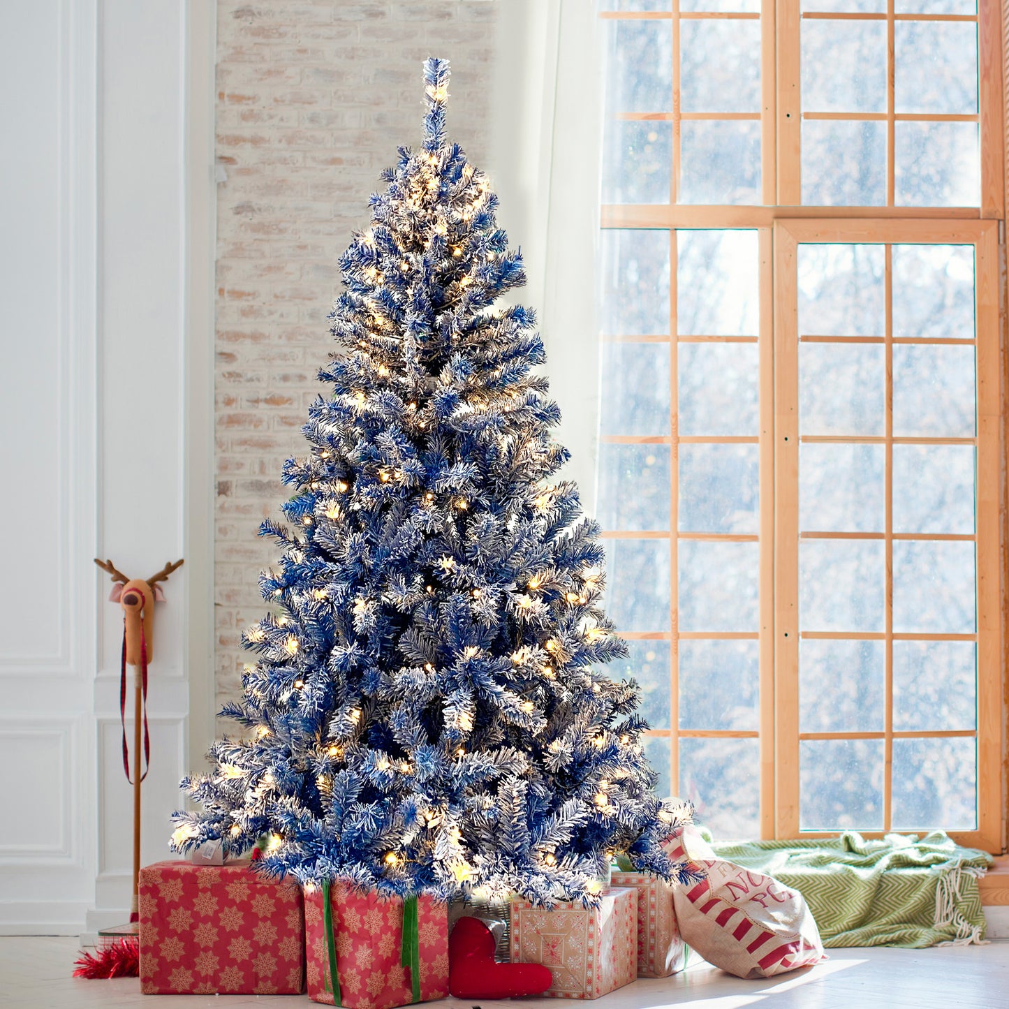 6FT Pre-Lit Snow Flocked Artificial Christmas Tree - Holiday Xmas Tree with 750 Branch Tips for Festive Decor