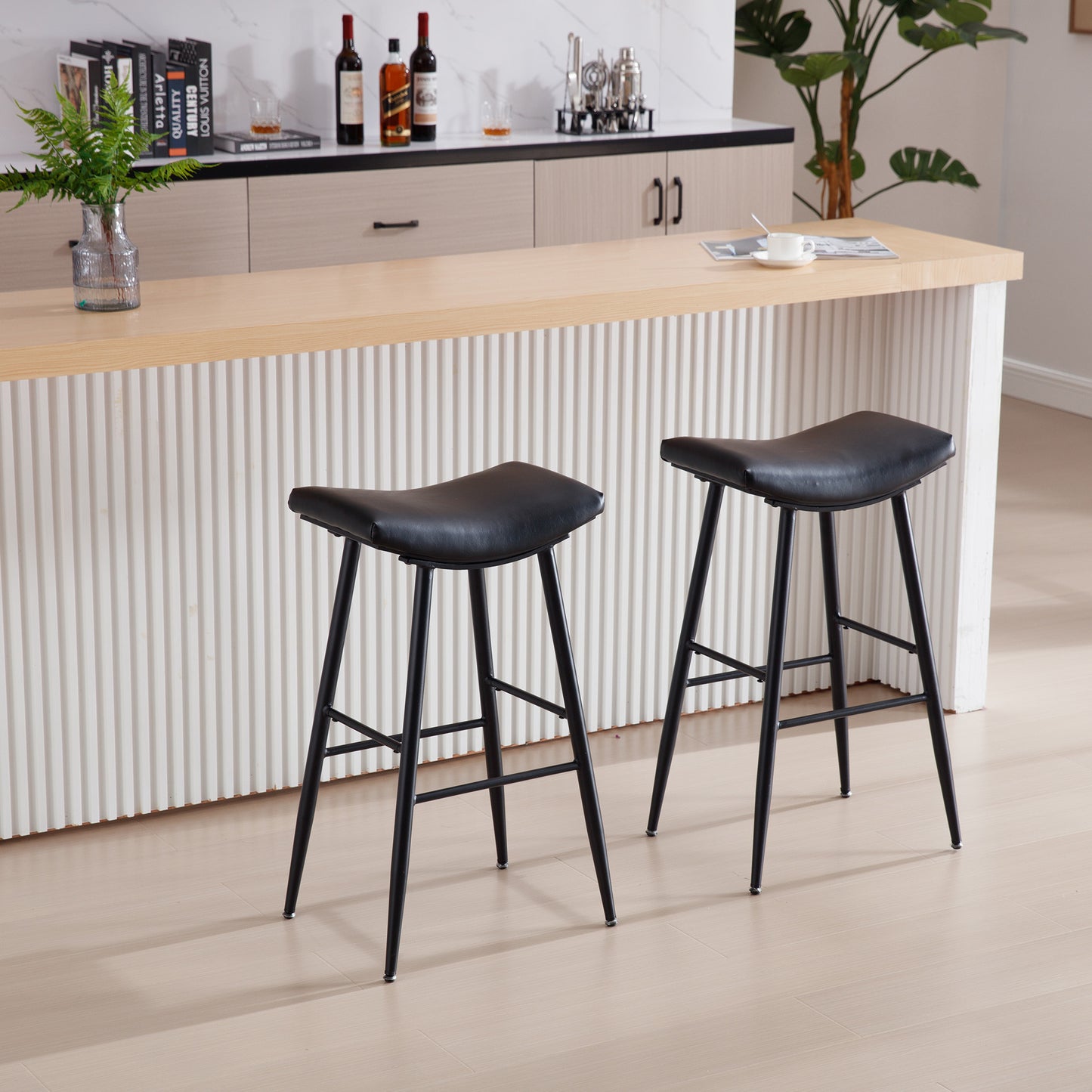 Counter Height Bar Stool Set of 2 PU Upholstered Breakfast Stools with Footrest for Kitchen Dining Room Island Black