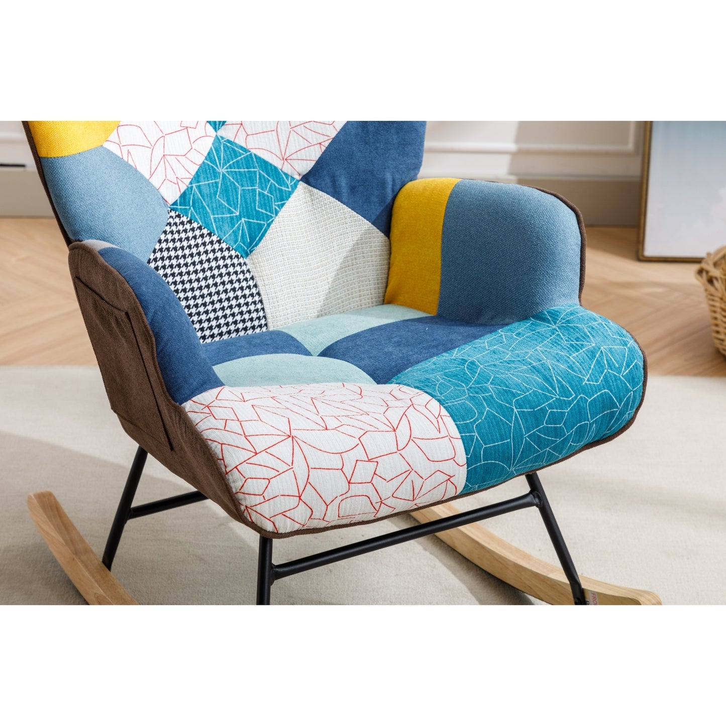 Modern Patchwork Accent Chair with Solid Wood Armrest and Feet, Mid-Century Modern Accent Sofa, Fabric Sofa Chair for Living Room Bedroom Studio, Comfy Side Armchair for Bed (blue)